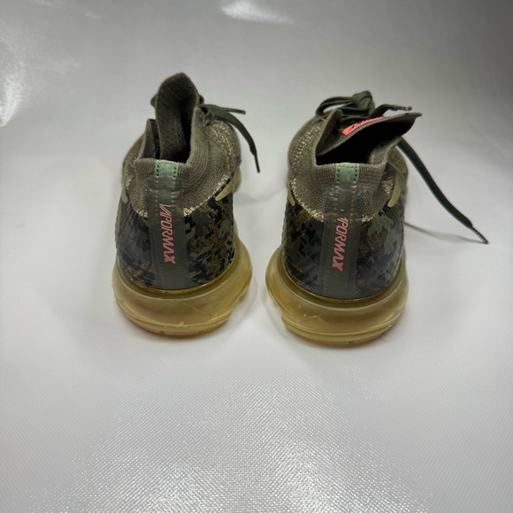 Nike AH8447-201 Air VaporMax Flyknit Olive Green Sneakers Men's Size 11.5 - Picture 2 of 16